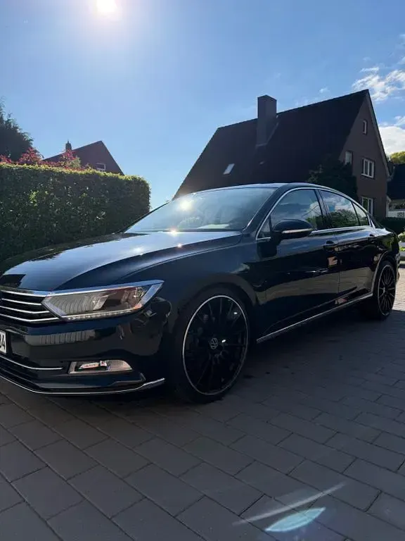 Gebraucht VW Passat Highline 150 PS (110 kW) 2015 Schwarz Limousine