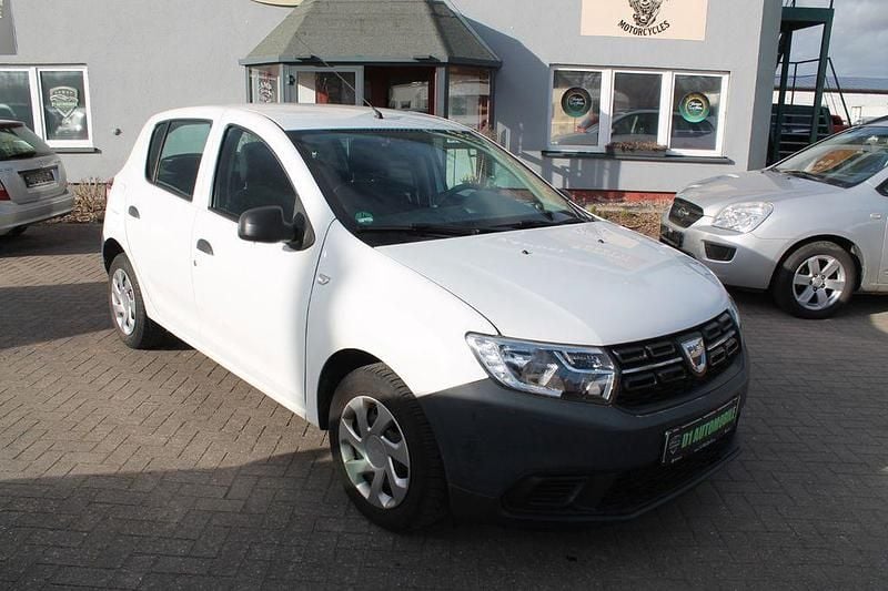 Gebraucht Dacia Sandero 73 PS (53 kW) 2019 Weiß Limousine