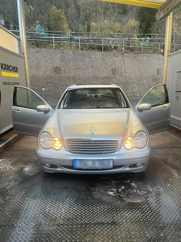 Gebraucht Mercedes C180 129 PS (94 kW) 2001 Grau Limousine
