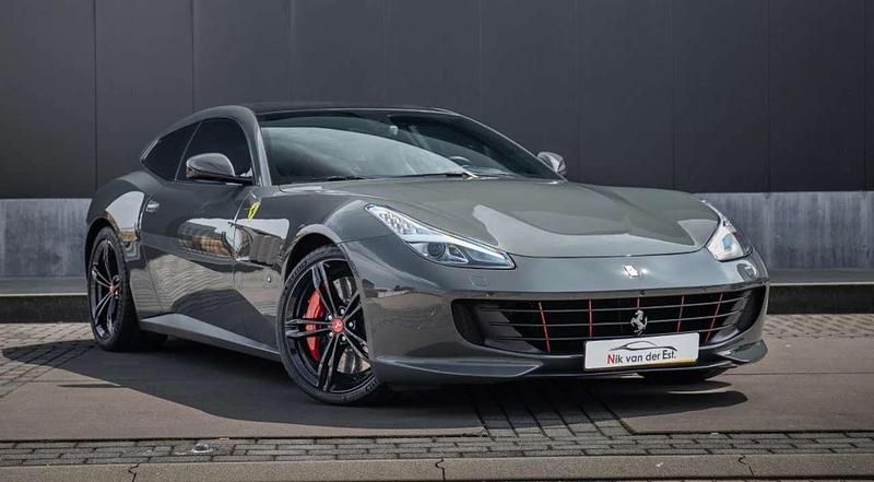 Grau Gebraucht 2019 Ferrari GTC4Lusso Kombi | 240.000 € - Bild 1/4