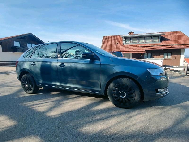 Gebraucht Skoda Rapid Style 95 PS (69 kW) 2018 Grau Kleinwagen