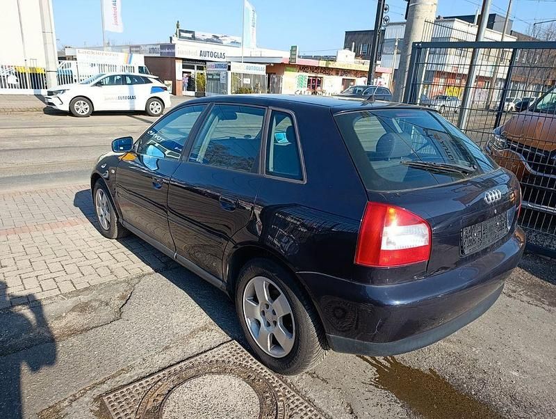 Gebraucht Audi A3 Ambiente 102 PS (75 kW) 2002 Blau Kleinwagen