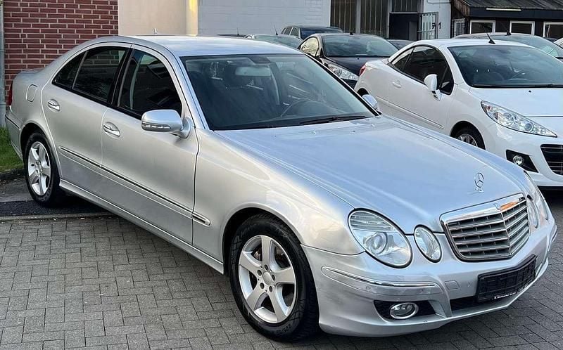 Gebraucht Mercedes E350 272 PS (200 kW) 2008 Iridiumsilber  metalliclack Limousine