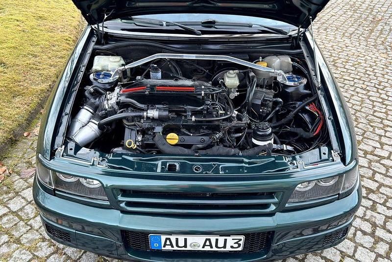 Gebraucht Opel Astra 211 PS (155 kW) 1992 Grün Limousine