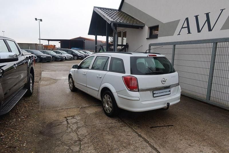 Gebraucht Opel Astra Edition 101 PS (74 kW) 2005 Weiß Limousine