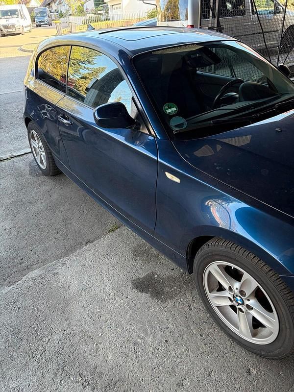 Gebraucht BMW 118 143 PS (105 kW) 2011 Blau Kleinwagen