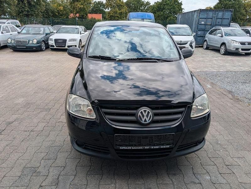 Second-hand VW Fox 54 CP (39 kW) 2009 Negru Hatchback