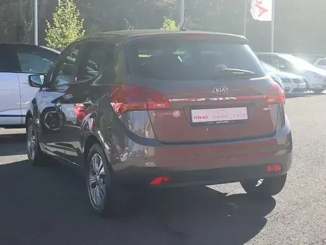 Gebraucht Kia Venga DREAM-TEAM Edition 125 PS (91 kW) 2018 Braun Kleinwagen