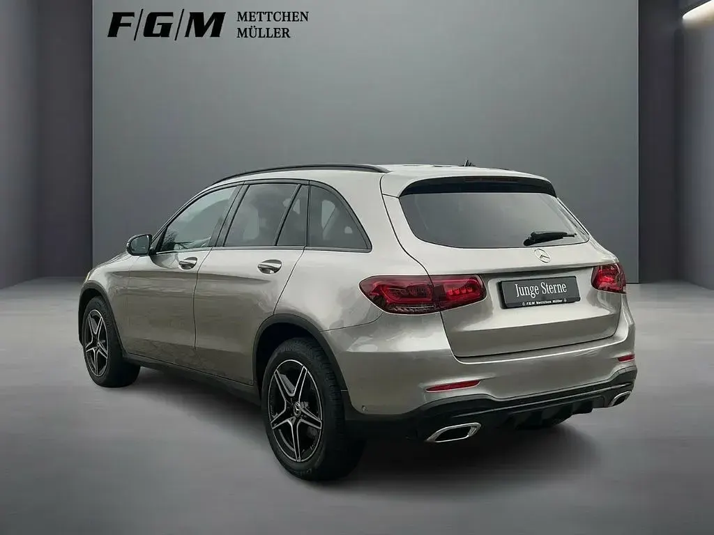 Gebraucht Mercedes GLC220 AMG line 194 PS (142 kW) 2022 Mojavesilber SUV