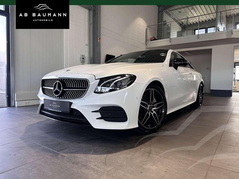 Weiß Gebraucht 2017 Mercedes E200 AMG Coupé | 29.890 € (Fairer Preis) - Bild 1/3