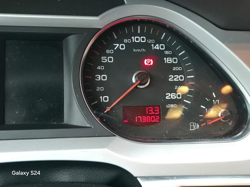 Second-hand Audi A6 Sport 170 CP (125 kW) 2011 Negru Berlinǎ