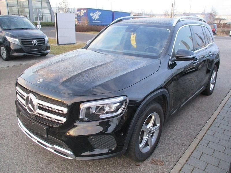 Schwarz Gebraucht 2022 Mercedes GLB200 SUV | 19.999 € - Bild 1/4