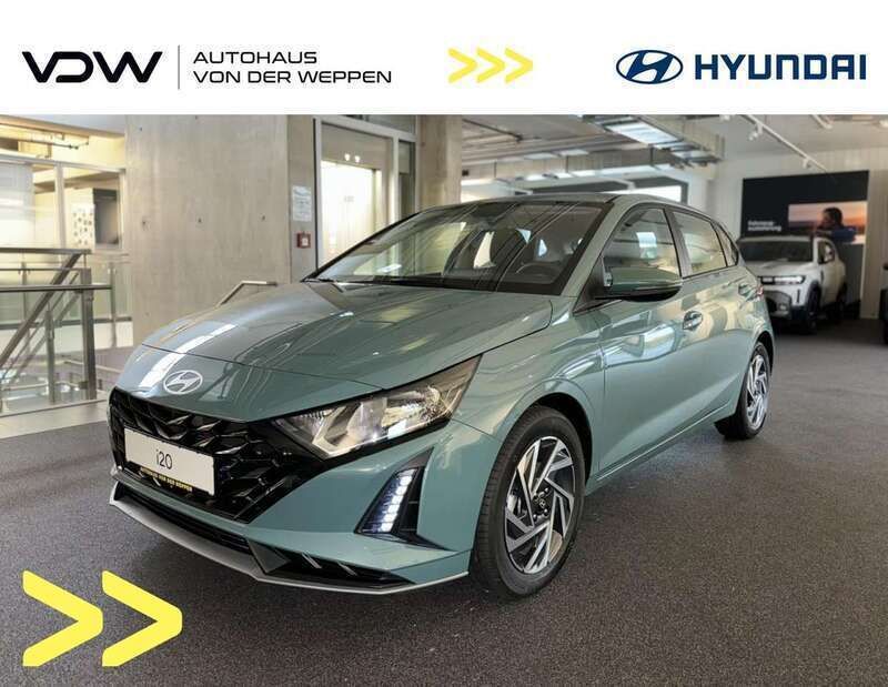 Mangrove green (grün) Neu 2024 Hyundai i20 Trend Limousine | 19.990 € (Fairer Preis) - Bild 1/4