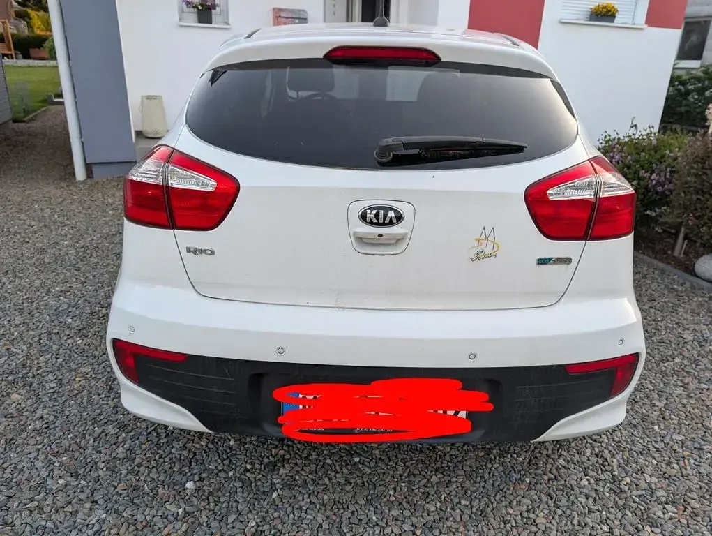 Gebraucht Kia Rio Start 85 PS (62 kW) 2016 Weiß Kleinwagen