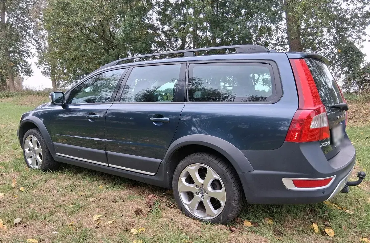 Gebraucht Volvo XC70 185 PS (136 kW) 2007 Blau Kombi