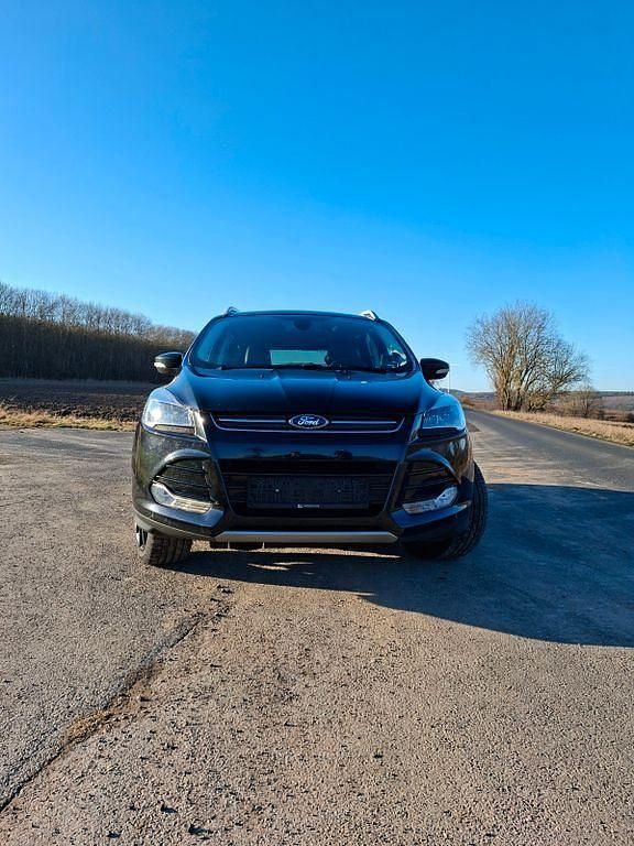 Gebraucht Ford Kuga Titanium 163 PS (119 kW) 2014 Schwarz SUV