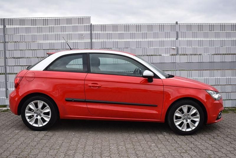 Gebraucht Audi A1 Ambition 90 PS (66 kW) 2011 Rot Kleinwagen
