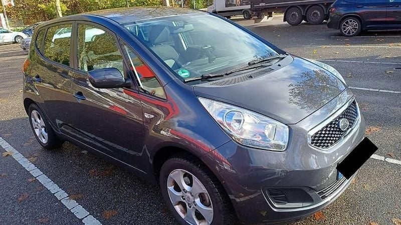 Grau Gebraucht 2012 Kia Venga Kleinwagen | 3.720 € (Guter Preis) - Bild 1/4