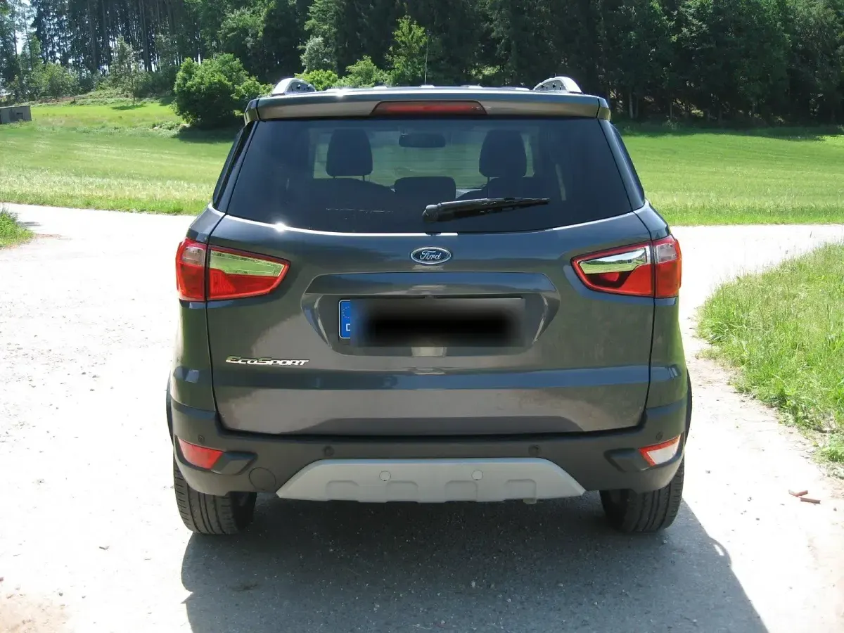 Gebraucht Ford Ecosport Titanium 112 PS (82 kW) 2016 Grau SUV