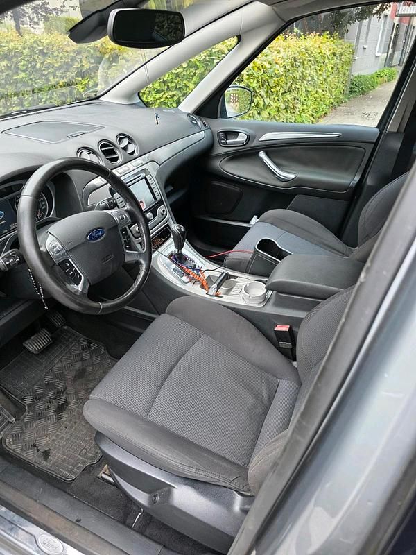 Silber Gebraucht 2007 Ford S-MAX Titanium Van / Kleinbus | 2.200 € (Fairer Preis) - Bild 1/4