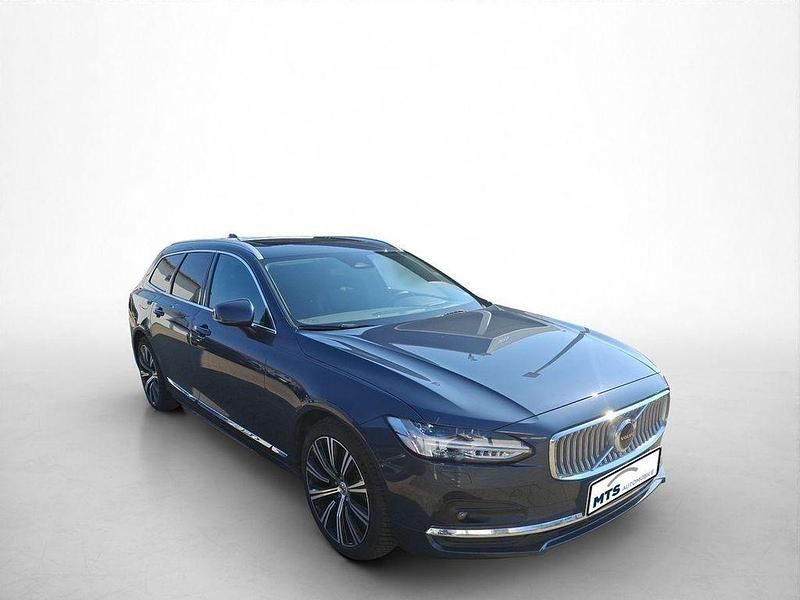 Second-hand Volvo V90 Ultimate 235 CP (172 kW) 2023 Albastru Break