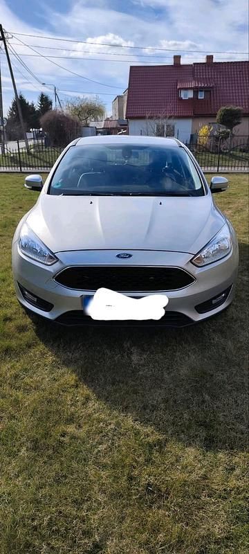 Second-hand Ford Focus 125 CP (91 kW) 2015 Argintiu Hatchback