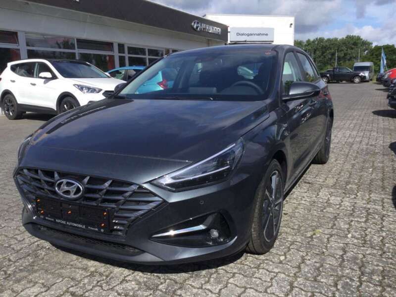 Gebraucht Hyundai i30 Advantage 101 PS (74 kW) 2024 Schwarz Limousine