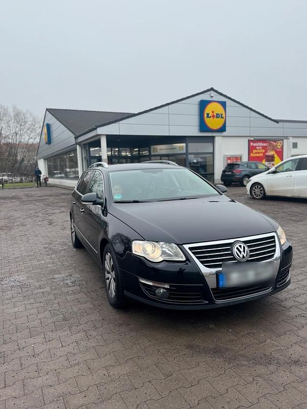 Gebraucht VW Passat 140 PS (102 kW) 2010 Schwarz Kleinwagen