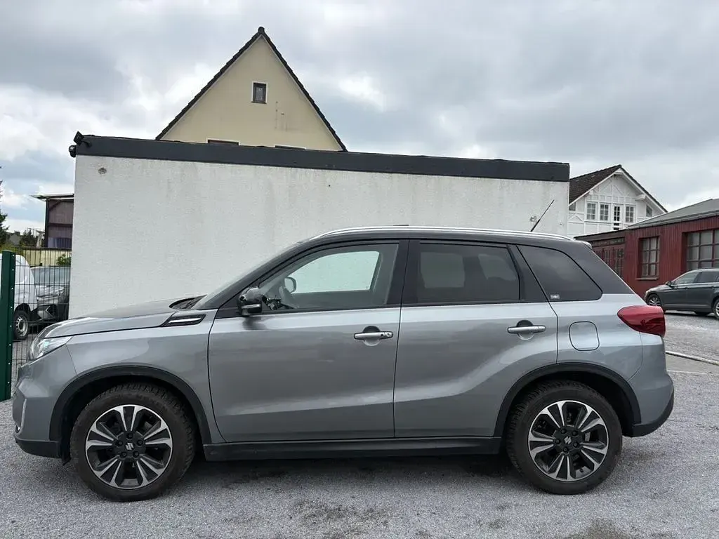 Second-hand Suzuki Vitara Comfort+ 140 CP (102 kW) 2019 Gri SUV