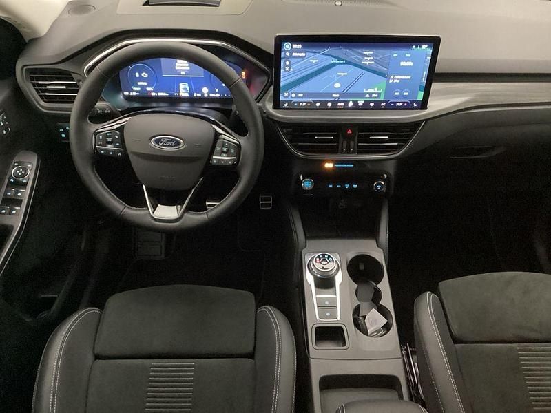 Gebraucht Ford Kuga Active X 242 PS (177 kW) 2024 Rot SUV