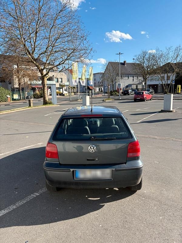 Gebraucht VW Polo 60 PS (44 kW) 2001 Grau Kleinwagen