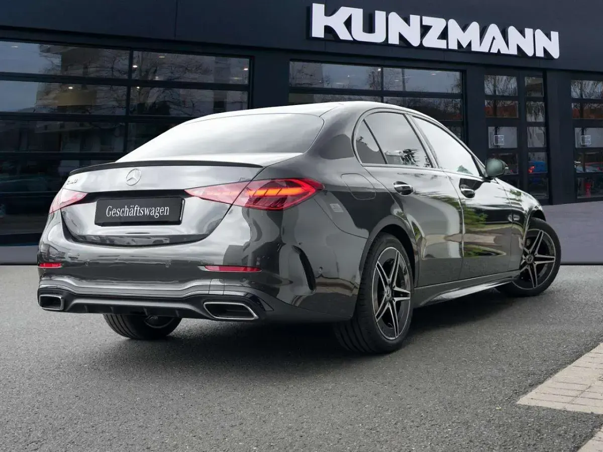 Gebraucht Mercedes C180 AMG 170 PS (125 kW) 2026 Grau Limousine