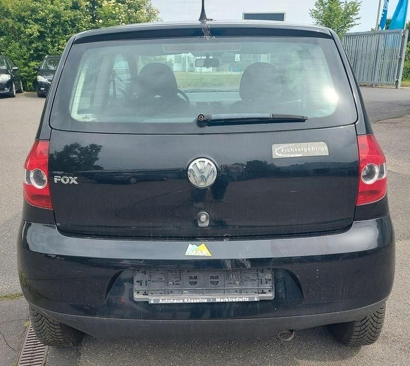 Gebraucht VW Fox 54 PS (39 kW) 2008 Schwarz Kleinwagen