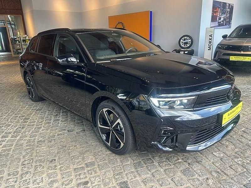 Gebraucht Opel Astra 131 PS (96 kW) 2024 Schwarz Limousine