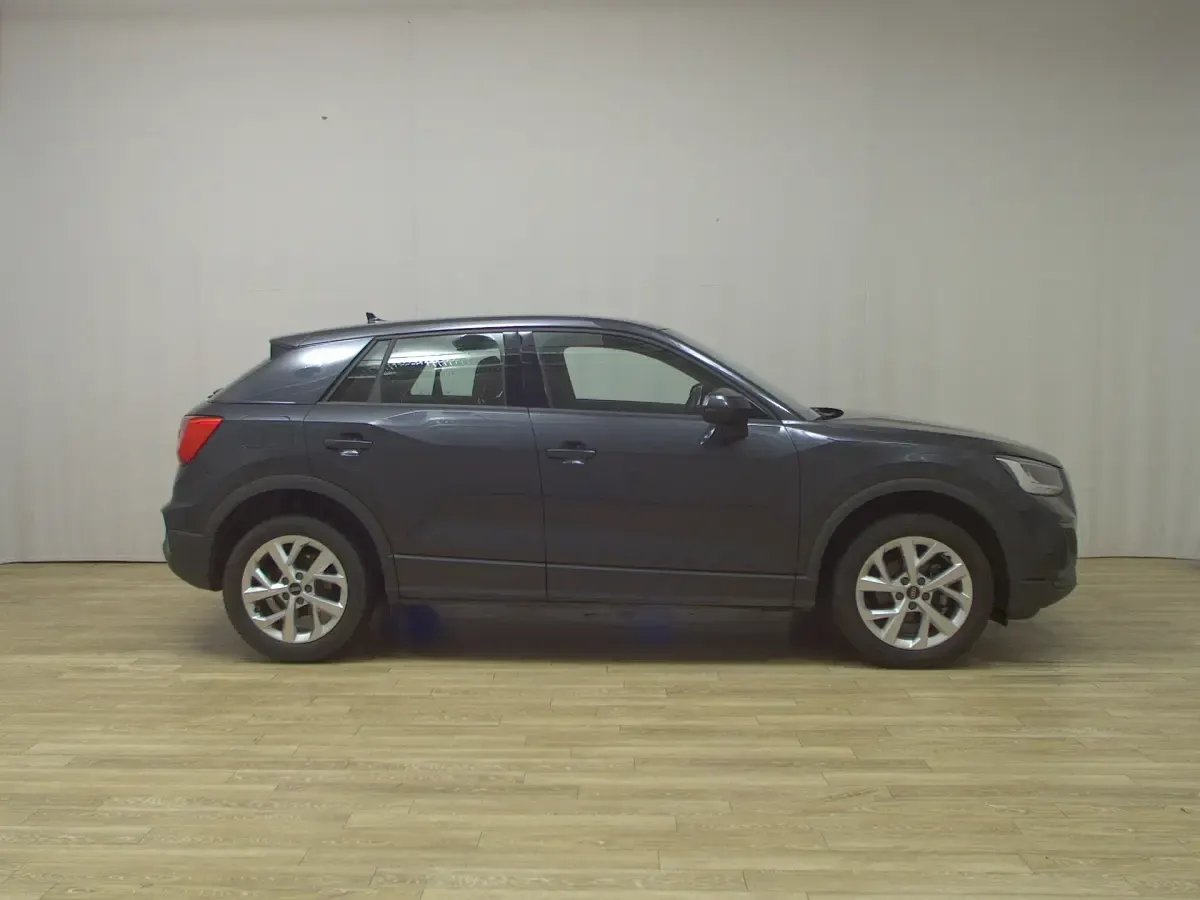 Second-hand Audi Q2 Advanced 150 CP (110 kW) 2022 Gri SUV