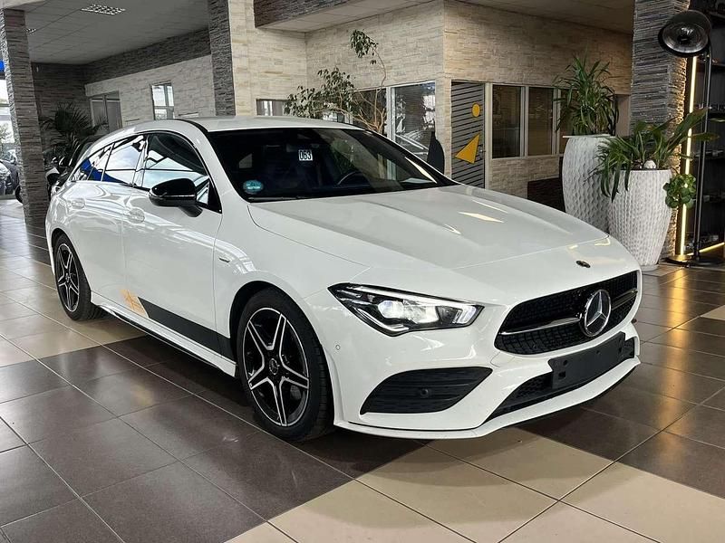 Weiß polarweiss unilack Gebraucht 2021 Mercedes CLA220 Edition Limousine | 27.870 € (Guter Preis) - Bild 1/4