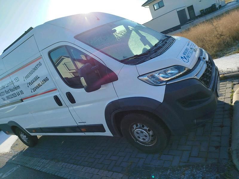 Weiß Gebraucht 2016 Citroën Jumper Van / Kleinbus | 10.900 € (Guter Preis) - Bild 1/4