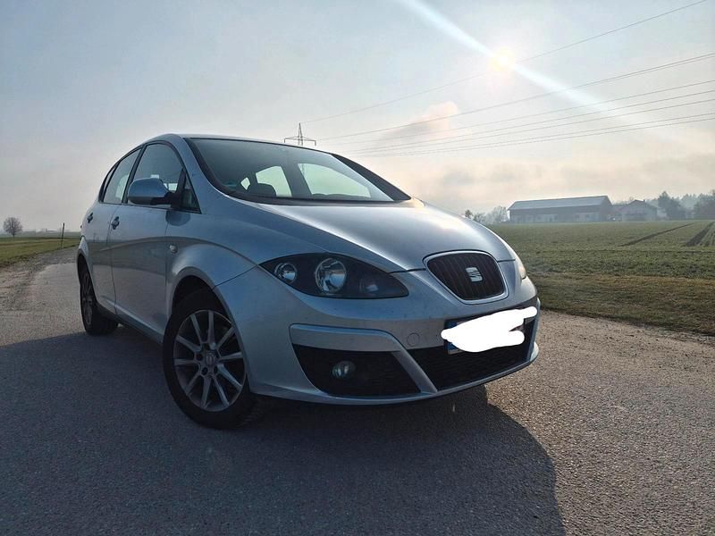 Gebraucht Seat Altea 105 PS (77 kW) 2009 Grau Kombi