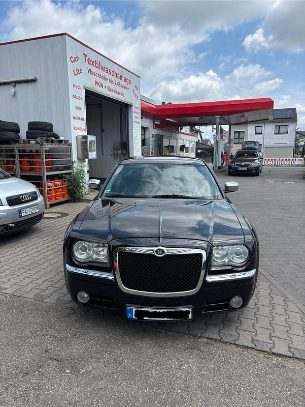 Schwarz Gebraucht 2007 Chrysler 300C Touring Kombi | 4.000 € (Teuer) - Bild 1/4