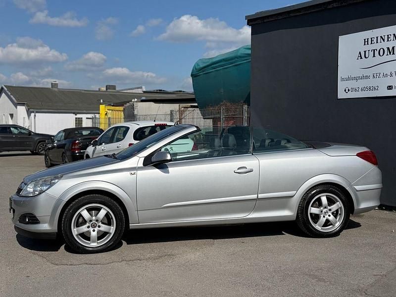 Gebraucht Opel Astra Cabriolet 140 PS (102 kW) 2009 Silber Cabrio