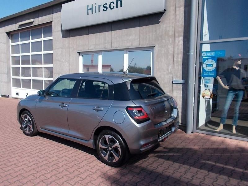 Neu Suzuki Swift Comfort+ 83 PS (61 kW) 2026 Silber Kleinwagen