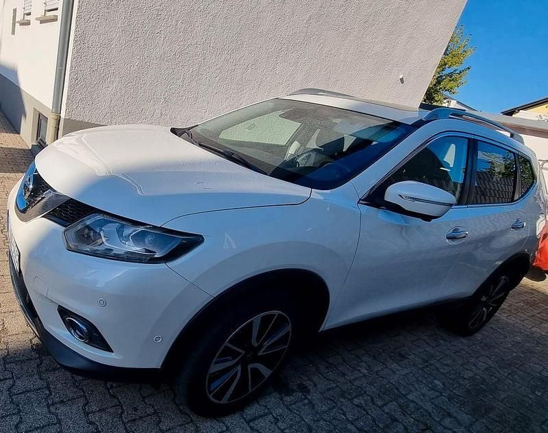 Weiß Gebraucht 2017 Nissan X-Trail SUV | 15.600 € (Fairer Preis) - Bild 1/4