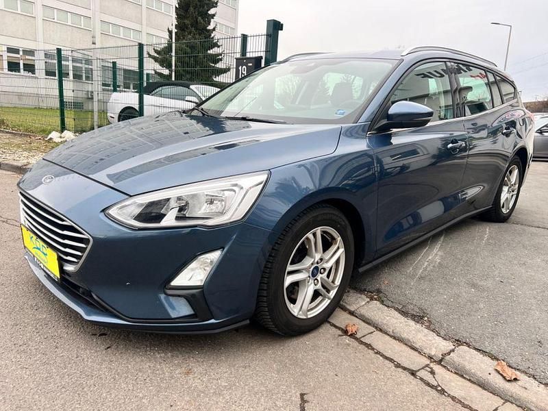 Gebraucht Ford Focus Cool & Connect 120 PS (88 kW) 2019 Blau Limousine