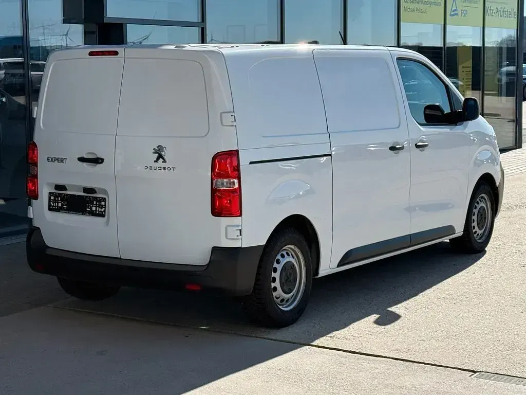 Gebraucht Peugeot Expert Premium 120 PS (88 kW) 2021 Weiß Van