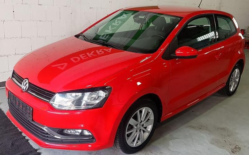 Gebraucht VW Polo Comfortline 90 PS (66 kW) 2016 Rot Kleinwagen