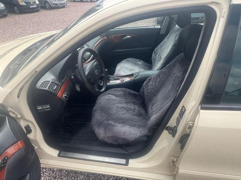 Gebraucht Mercedes E200 136 PS (100 kW) 2006 Beige Limousine