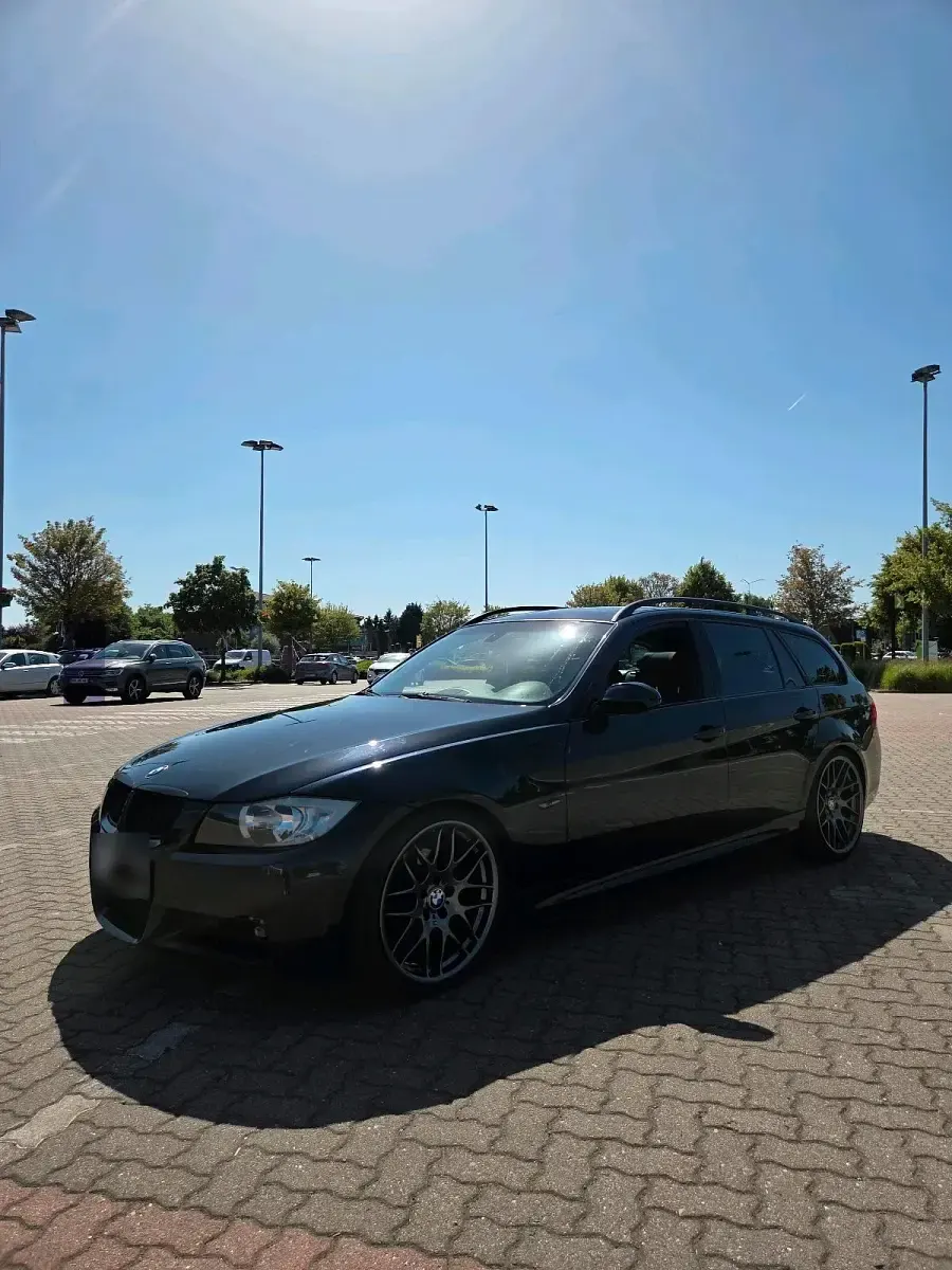 Gebraucht BMW 325 218 PS (160 kW) 2008 Schwarz Kombi
