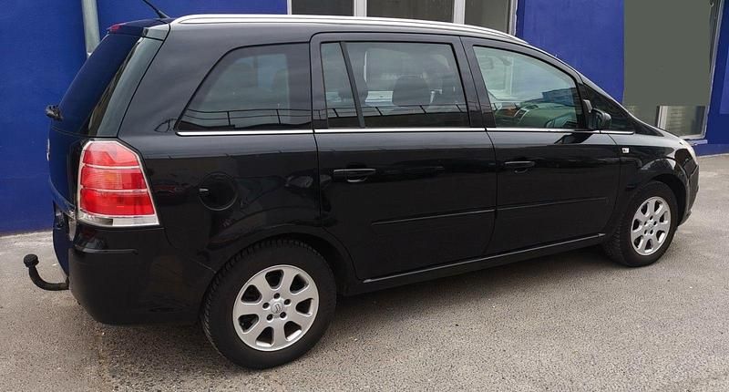 Gebraucht Opel Zafira 140 PS (102 kW) 2008 Schwarz Van / Kleinbus
