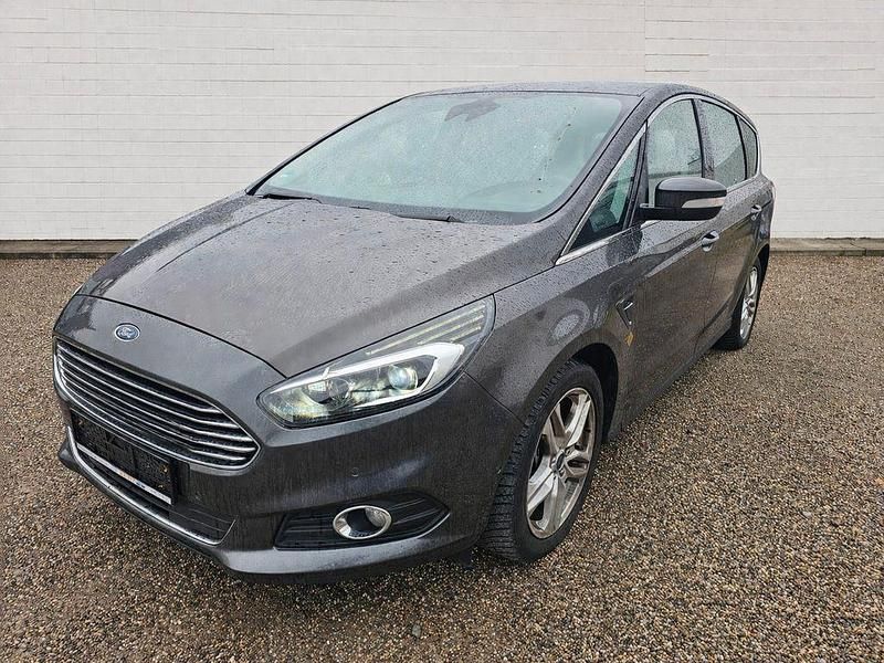 Gebraucht Ford S-MAX Titanium 209 PS (153 kW) 2015 Grau Van / Kleinbus