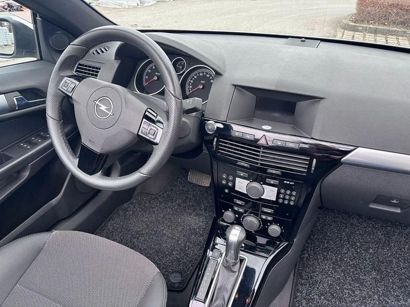 Gebraucht Opel Astra Cabriolet 140 PS (102 kW) 2008 Grau Cabrio